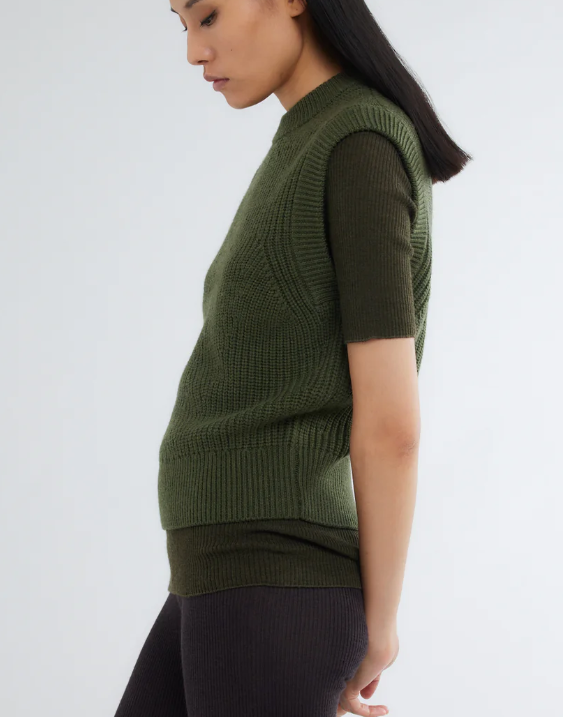 MERINO RIB MOCK NECK VEST